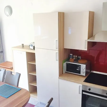 Apartment By The Sea - Kozjak, - 16386 *